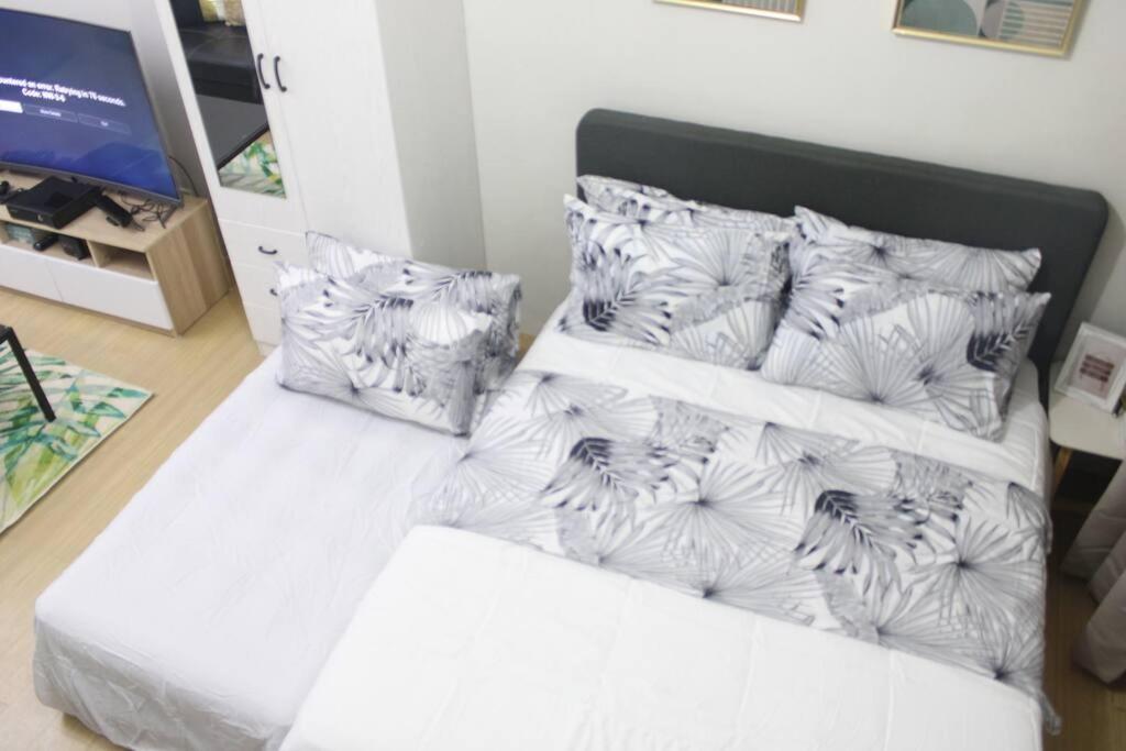 Huge A2J Executive Luxury 1Br Suite Near Abs Cbn, Gma Μανίλα Εξωτερικό φωτογραφία