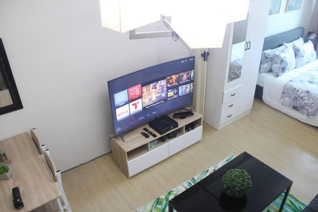 Huge A2J Executive Luxury 1Br Suite Near Abs Cbn, Gma Μανίλα Εξωτερικό φωτογραφία