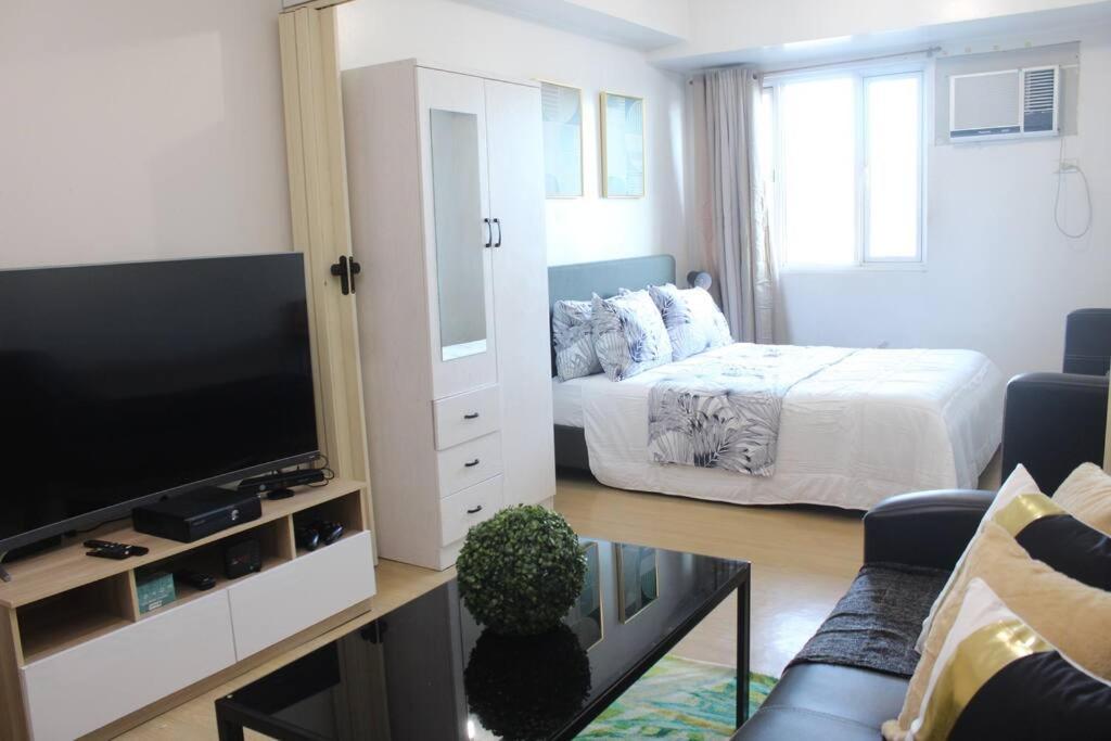 Huge A2J Executive Luxury 1Br Suite Near Abs Cbn, Gma Μανίλα Εξωτερικό φωτογραφία
